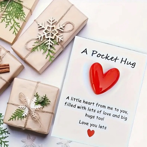 A Little Pocket Hug Red Heart Love Gift - Picture 5 of 5